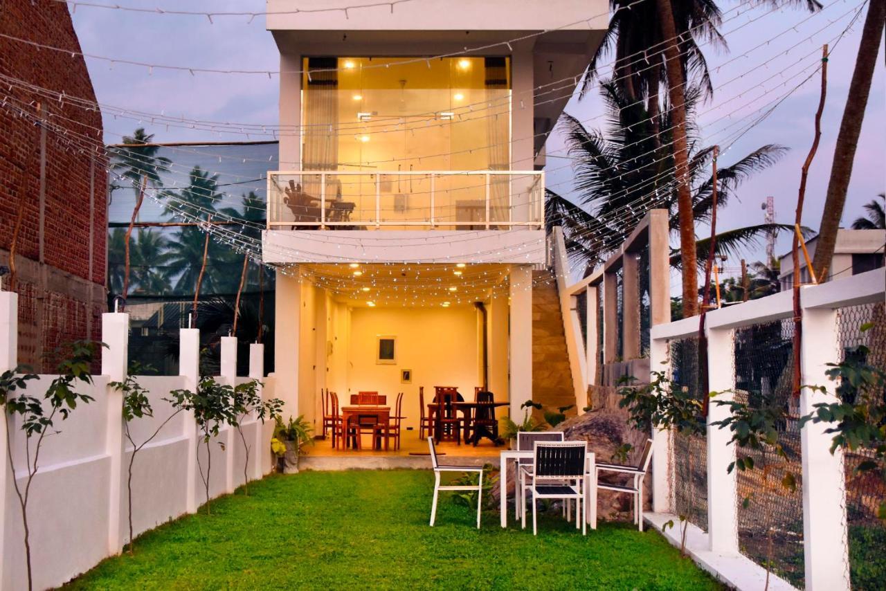 Kavin Beach Hotel Hikkaduwa Exteriör bild