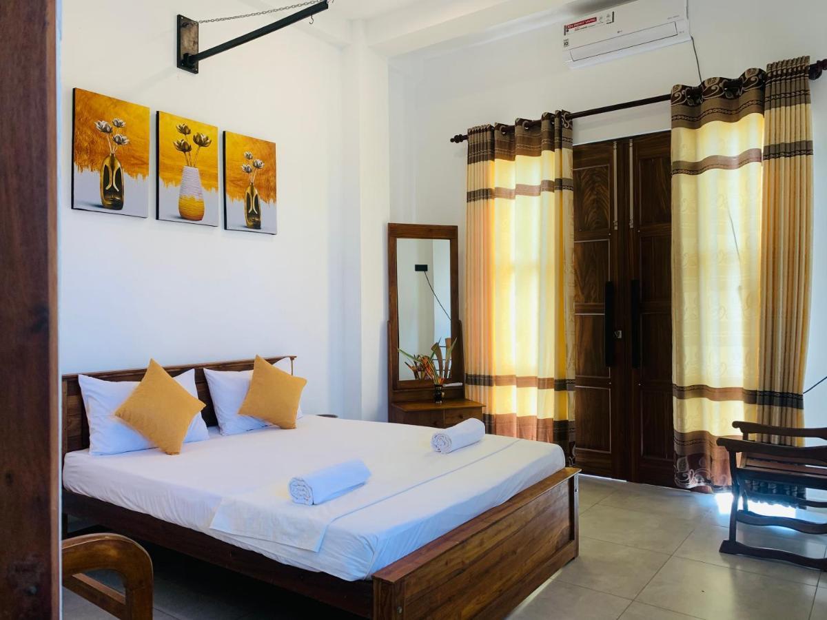 Kavin Beach Hotel Hikkaduwa Exteriör bild