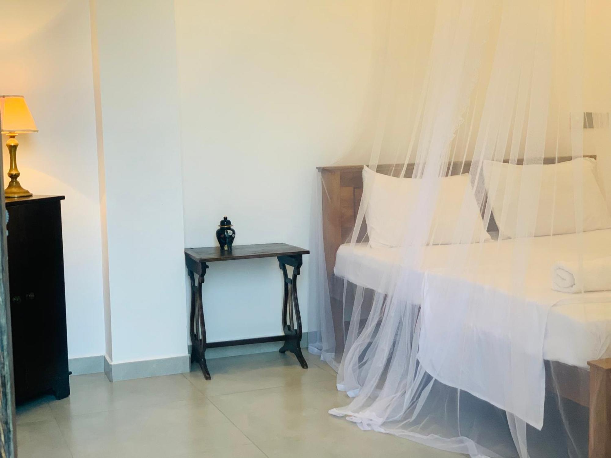 Kavin Beach Hotel Hikkaduwa Exteriör bild