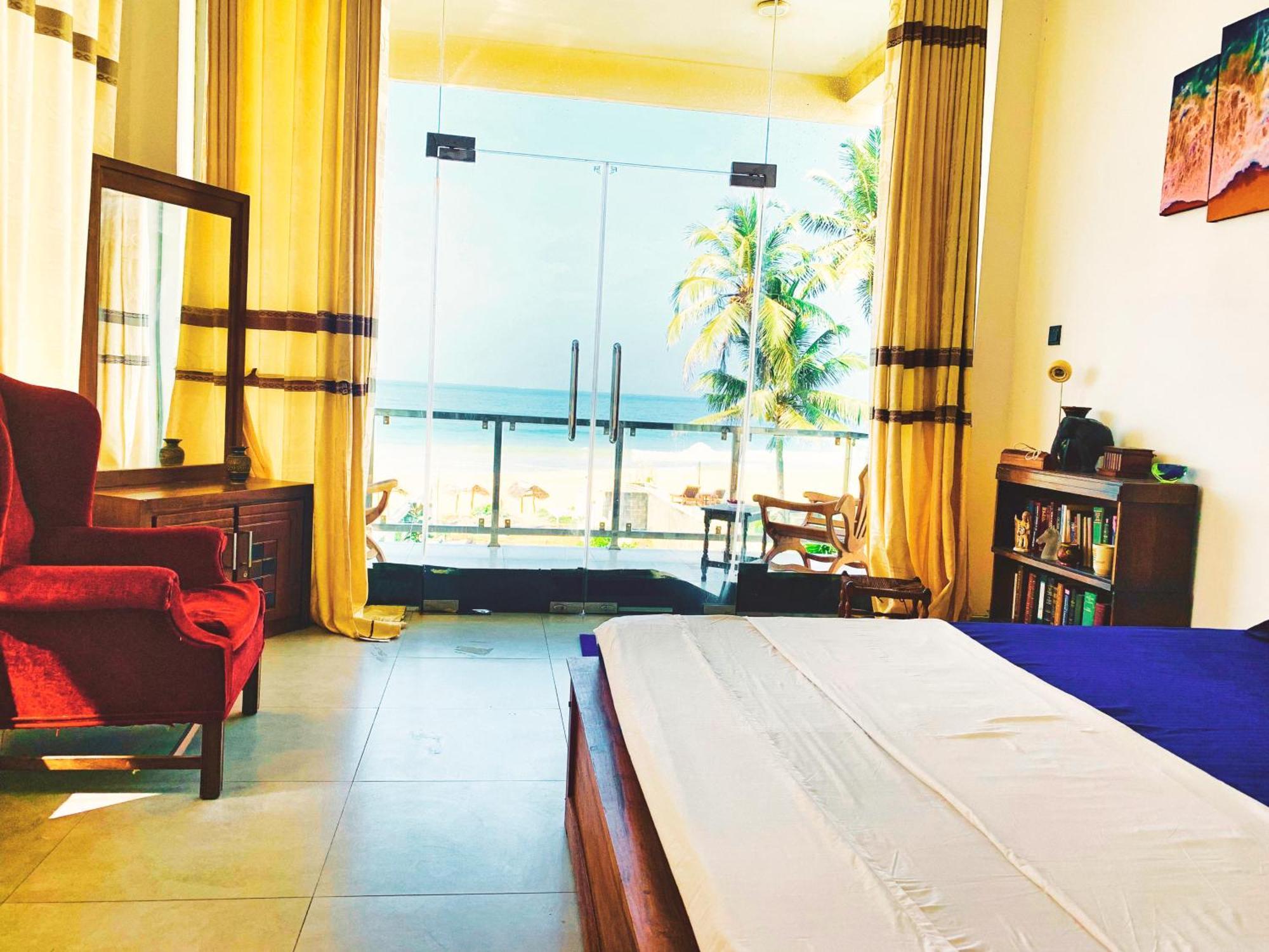 Kavin Beach Hotel Hikkaduwa Exteriör bild